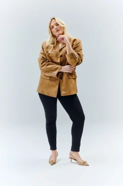 IN THE STYLE The Miracle Skinny Jean in Black