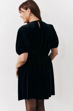 Clearance In The Style Velvet Embellished Belt Mini Dress Black