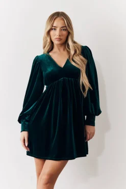 Hot In the Style Velvet Smock Mini Dress Green
