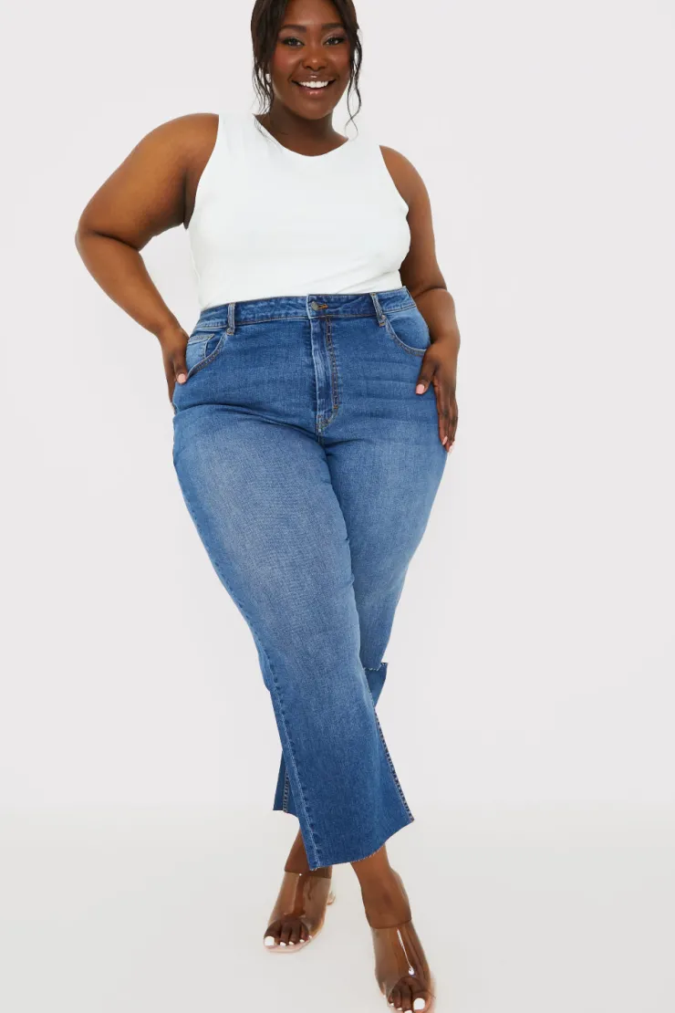 Hot In The Style WASH STRETCH STRAIGHT JEANS