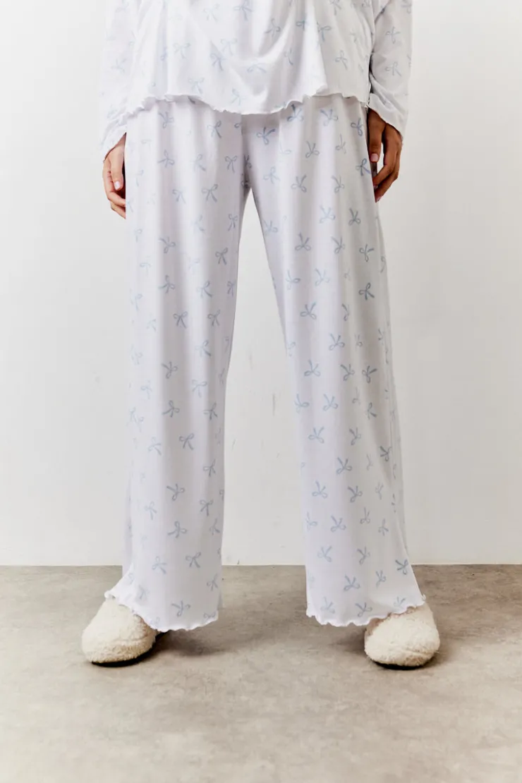 Clearance In The Style Bow Print Long Sleeve Top and Trouser PJ Set White